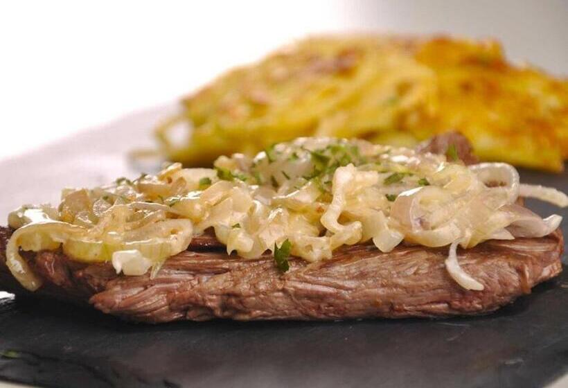 Отель De La Lande