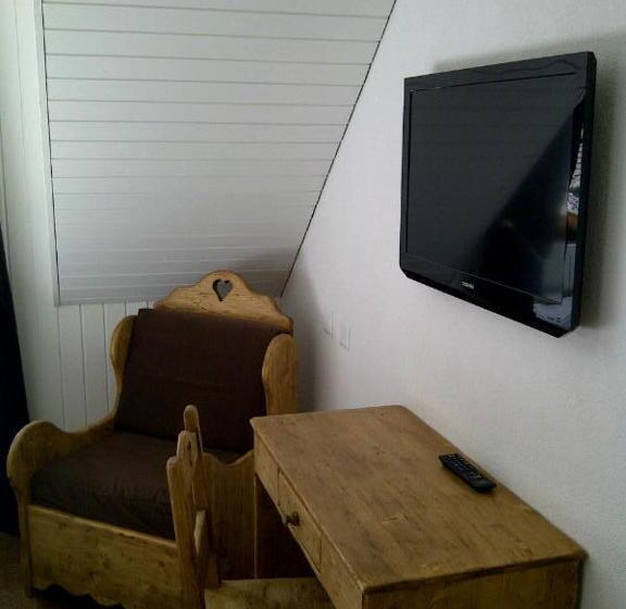 Отель De La Lande