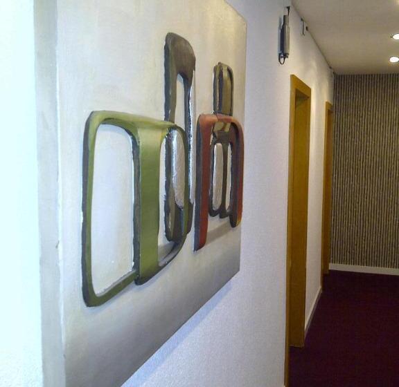 Отель De La Lande