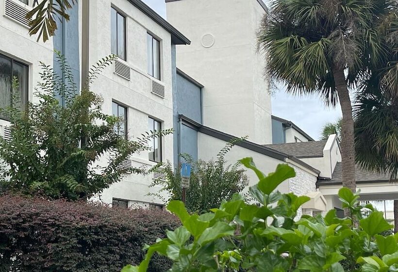 Destiny Palms Hotel Maingate West