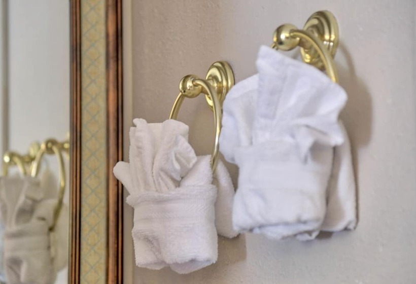 Destiny Palms Hotel Maingate West