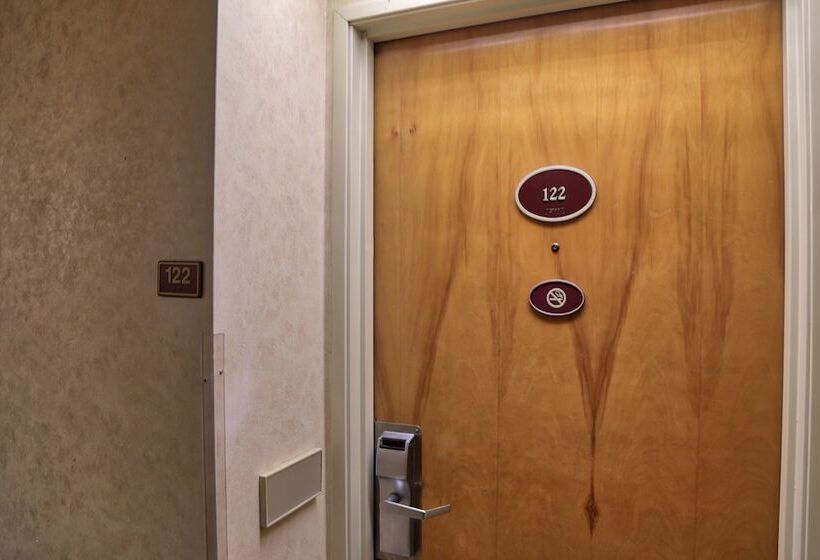 Destiny Palms Hotel Maingate West