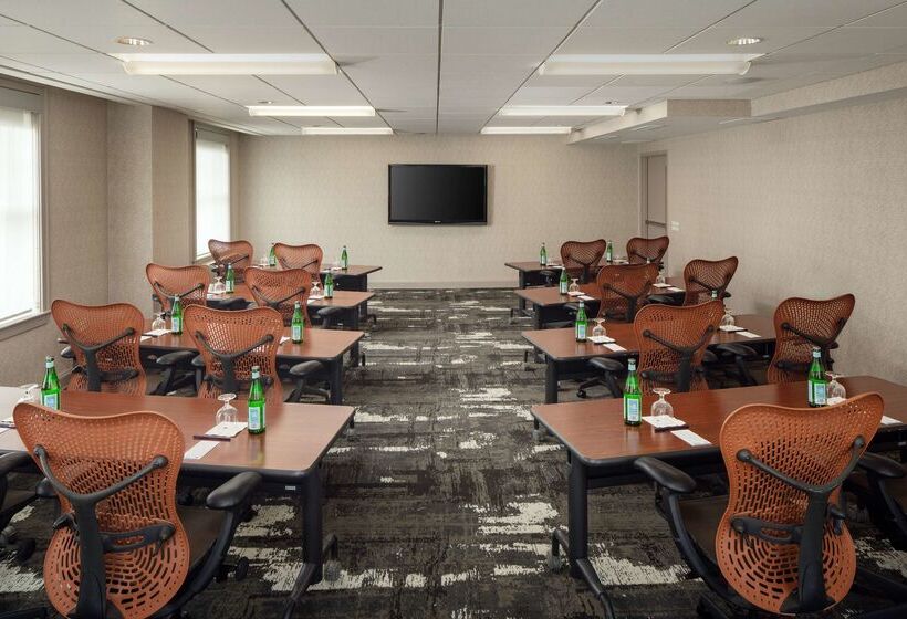 Doubletree Suites By Hilton Hotel Detroit Downtown   Fort Shelby