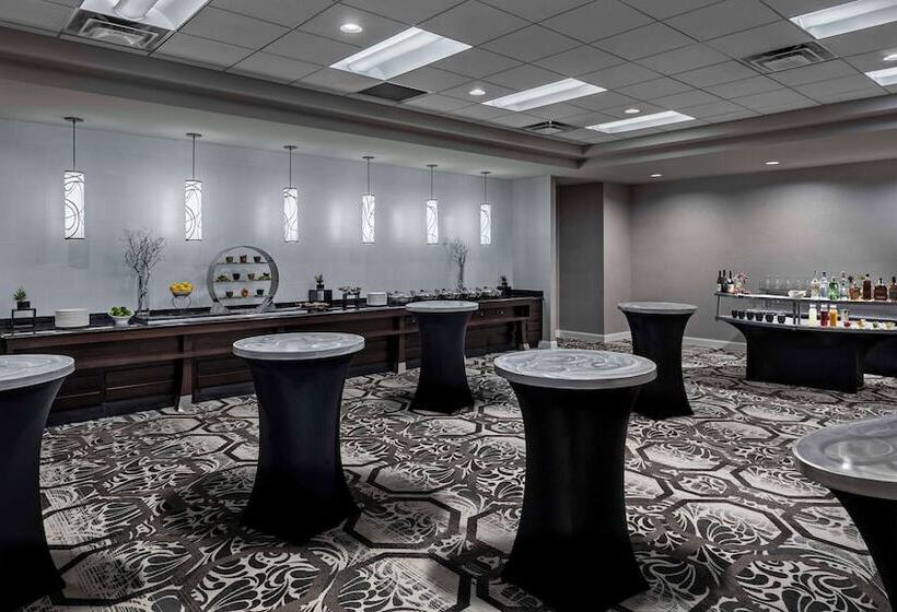 Doubletree Suites By Hilton Hotel Detroit Downtown Fort Shelby