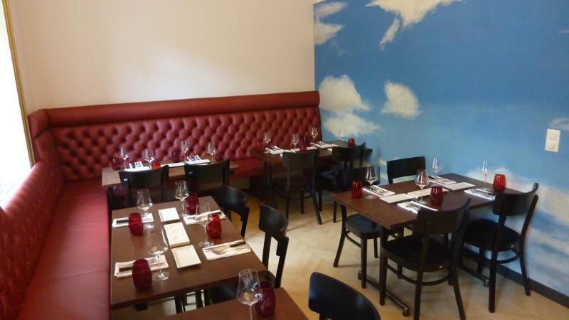 Easyhotel Basel   Self Service And Self Check In