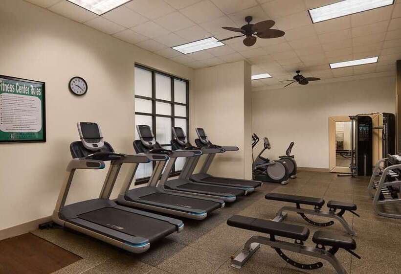 هتل Embassy Suites By Hilton Charlotte Concord Golf Resort & Spa