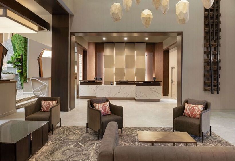 Отель Embassy Suites By Hilton Cleveland Rockside