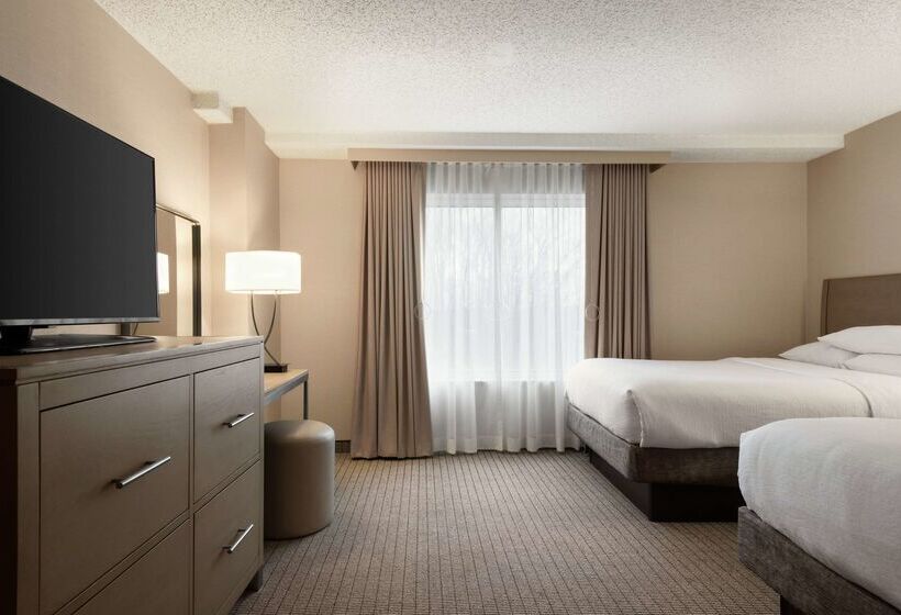 Отель Embassy Suites By Hilton Cleveland Rockside