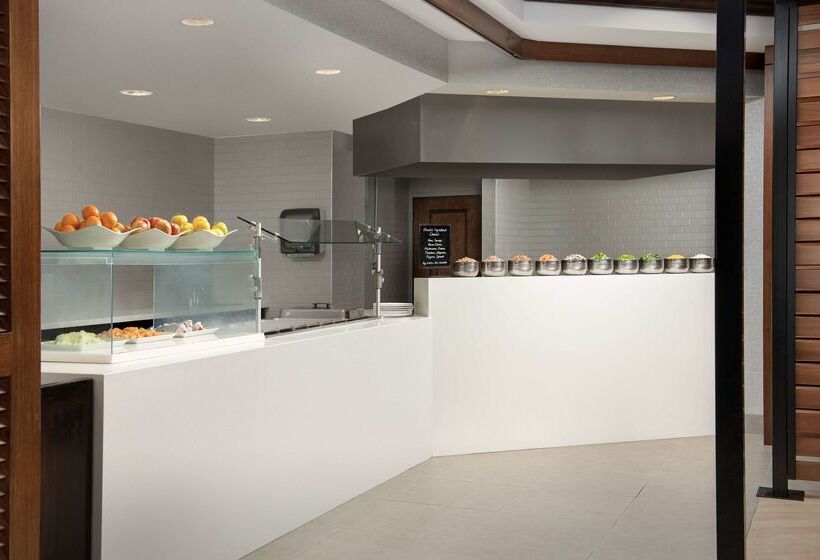 Отель Embassy Suites By Hilton Dulles North Loudoun