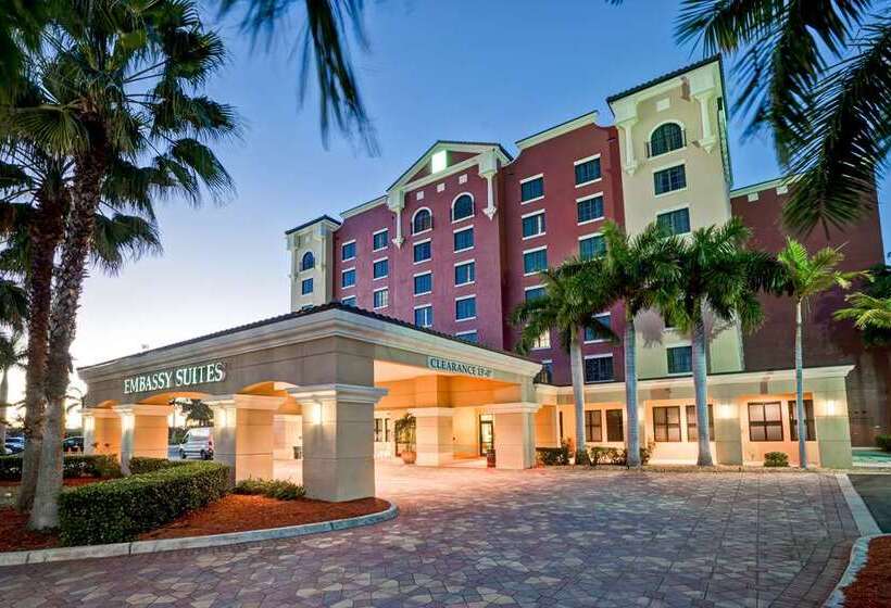 فندق Embassy Suites By Hilton Fort Myers Estero