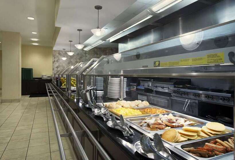 فندق Embassy Suites By Hilton Fort Myers Estero