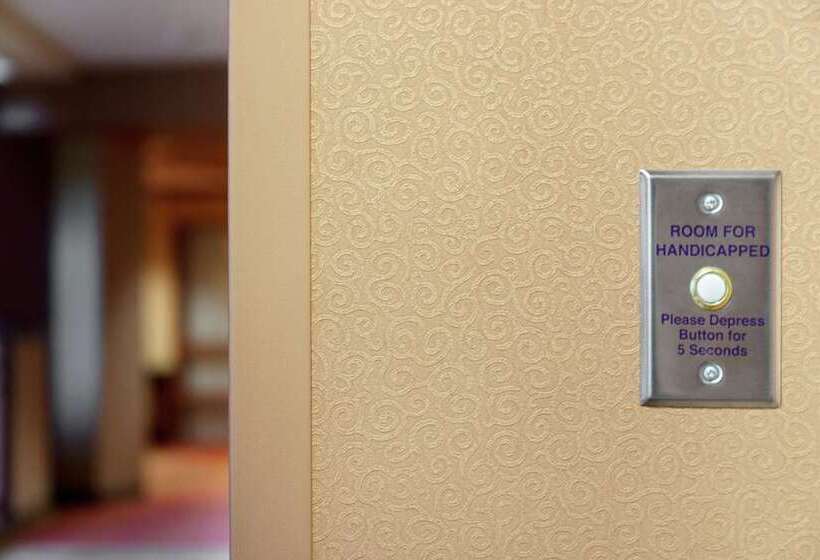 هتل Embassy Suites By Hilton Huntsville