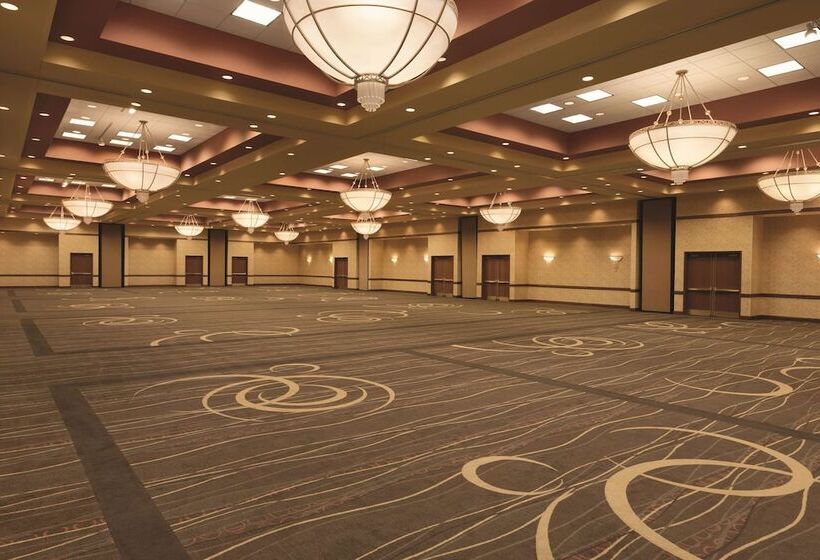 فندق Embassy Suites By Hilton Nashville South Cool Springs