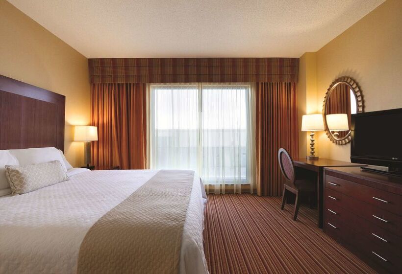 Embassy Suites By Hilton Norman Hotel & Conference Center