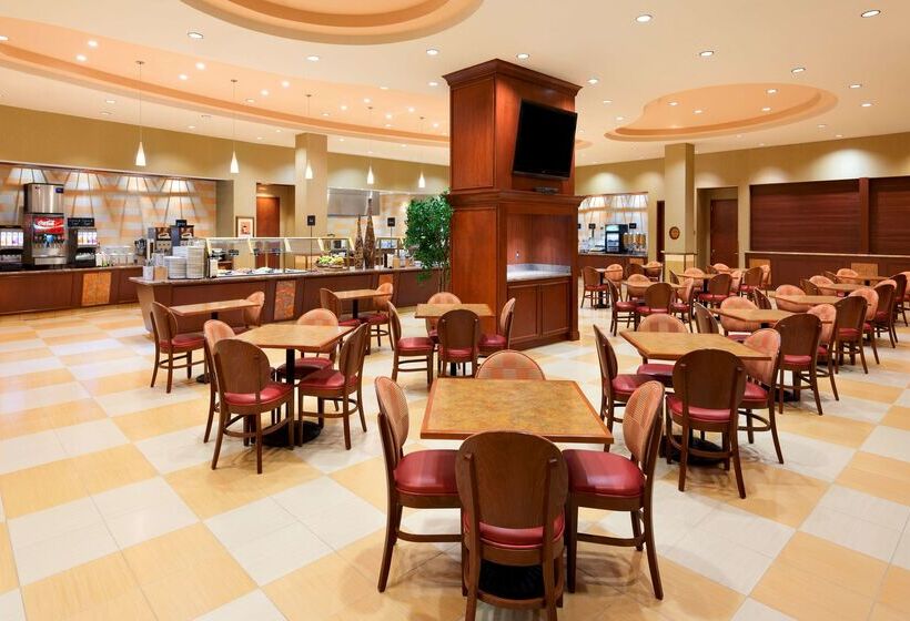 Embassy Suites By Hilton Norman Hotel & Conference Center