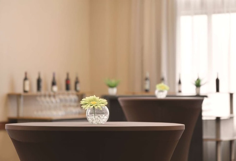 فندق Embassy Suites By Hilton St. Louis St. Charles