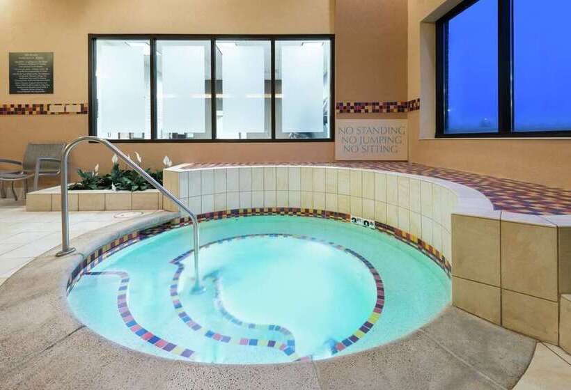 فندق Embassy Suites By Hilton St. Louis St. Charles