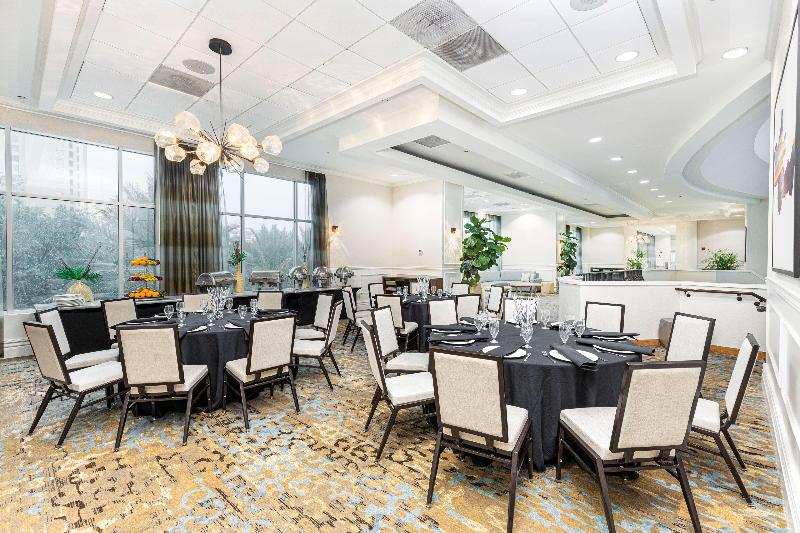 فندق Embassy Suites By Hilton Tampa Downtown Convention Center