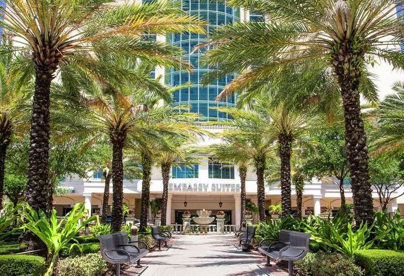 בית מלון כפרי Embassy Suites By Hilton Tampa Downtown Convention Center