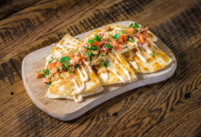 هتل Embassy Suites By Hilton Tucson Paloma Village