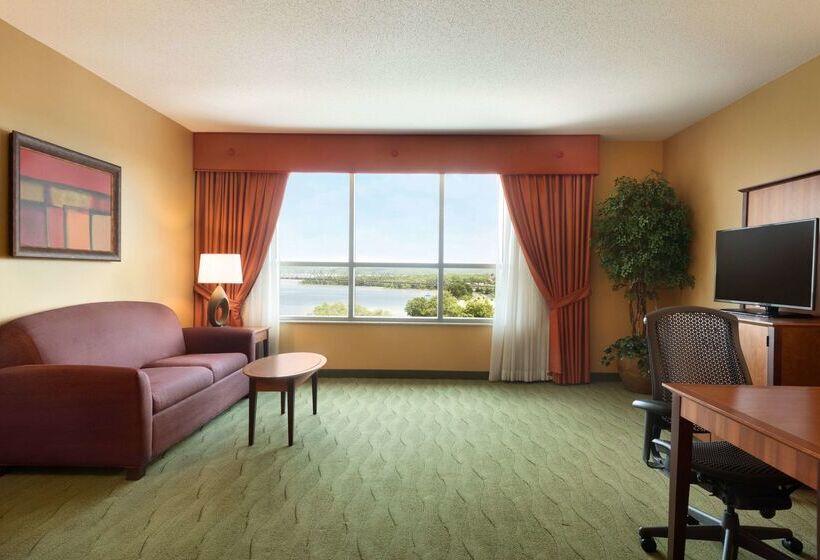 فندق Embassy Suites By Hilton E Peoria Riverfront Conf Center