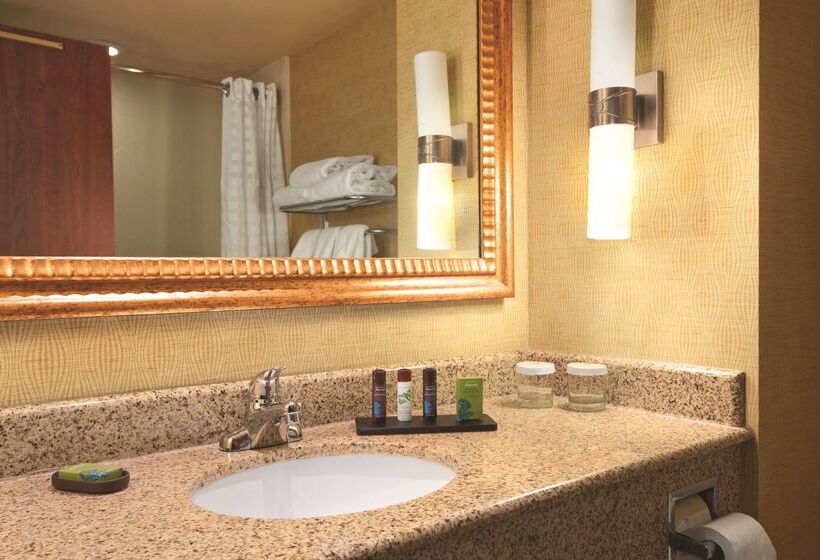 فندق Embassy Suites By Hilton E Peoria Riverfront Conf Center