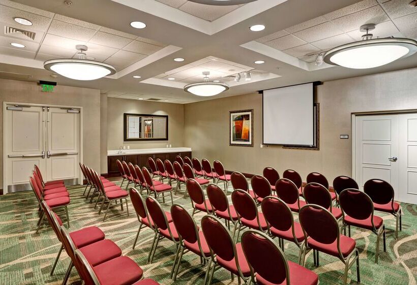 فندق Embassy Suites By Hilton Fort Myers Estero