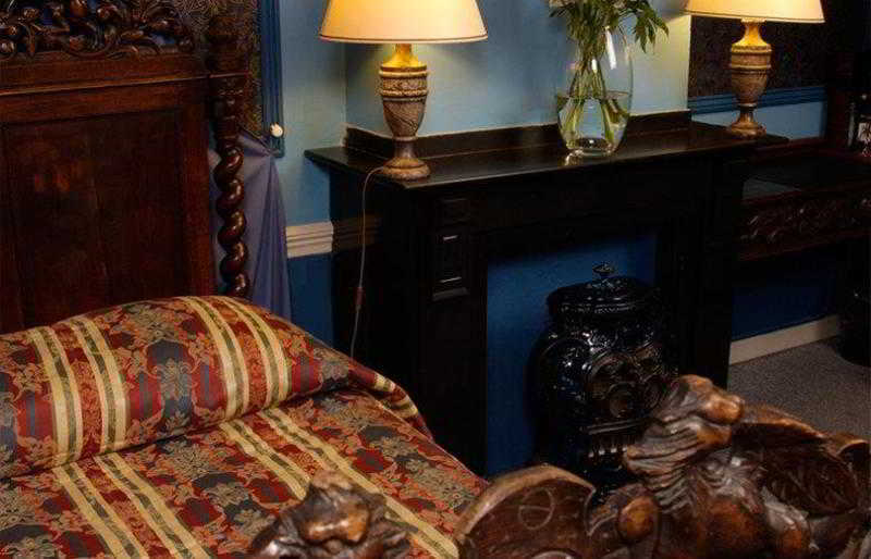 هتل Fidder Patrick S Whisky Bar