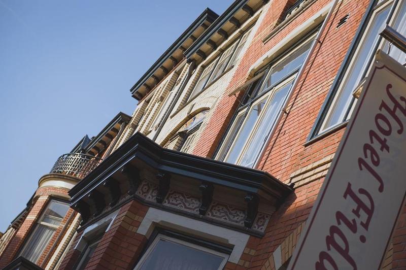 هتل Fidder Patrick S Whisky Bar