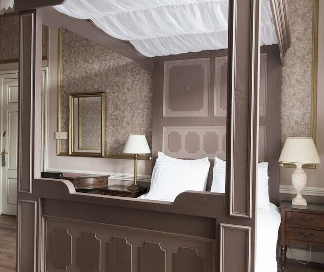 هتل Fidder Patrick S Whisky Bar