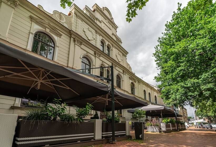 هتل Frechener Hof