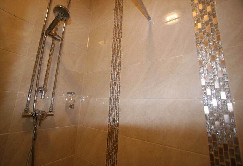 Отель Grange Moor