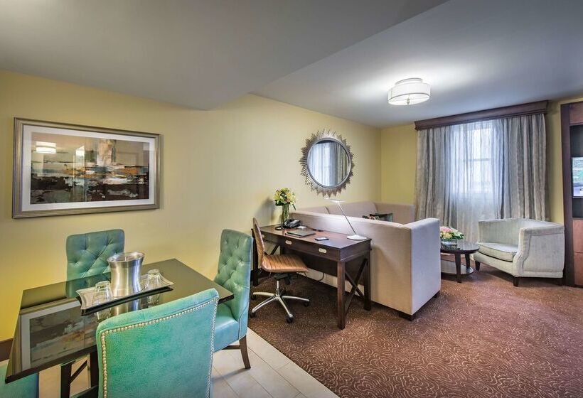 هتل Hilton Baton Rouge Capitol Center