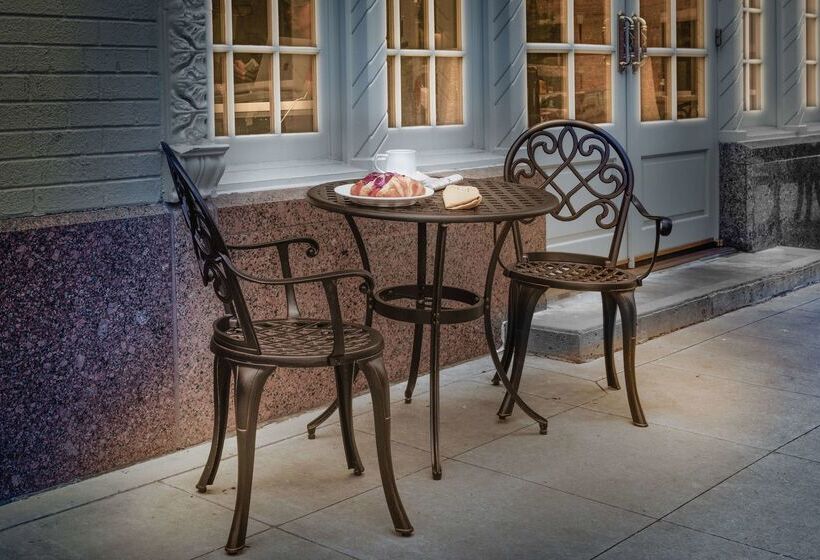 هتل Hilton Baton Rouge Capitol Center