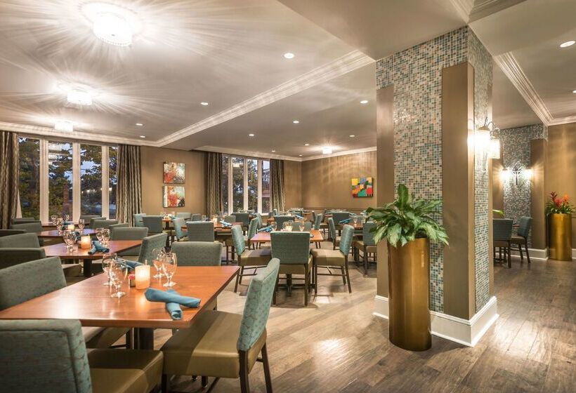 هتل Hilton Baton Rouge Capitol Center