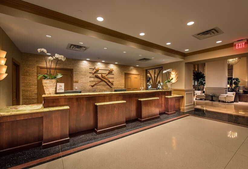 هتل Hilton Baton Rouge Capitol Center