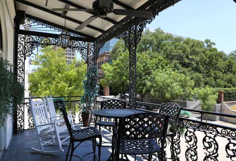 هتل Hilton Baton Rouge Capitol Center