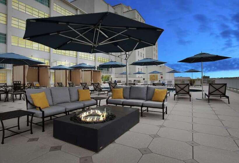 هتل Hilton Baton Rouge Capitol Center