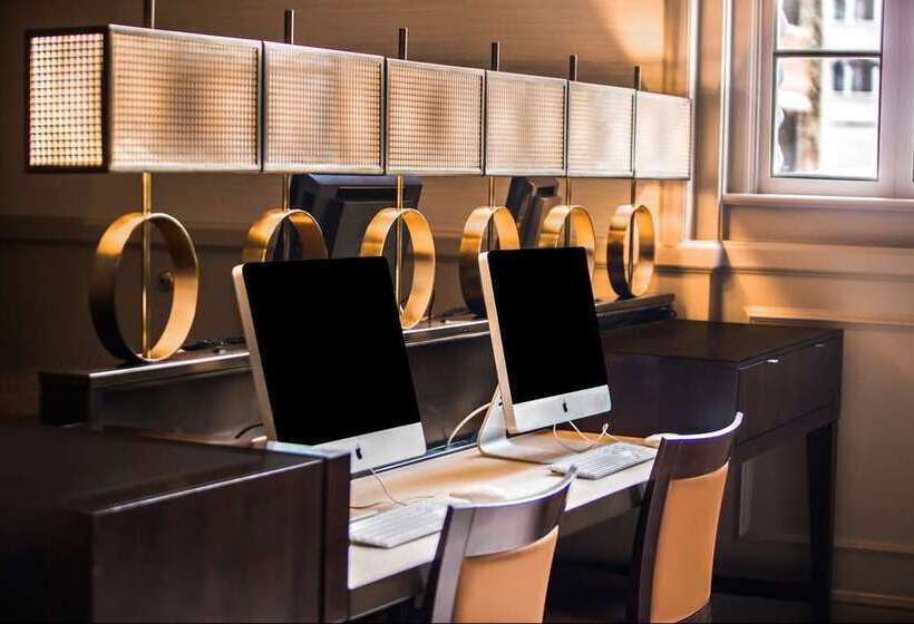 هتل Hilton Baton Rouge Capitol Center