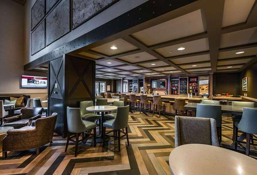 هتل Hilton Baton Rouge Capitol Center