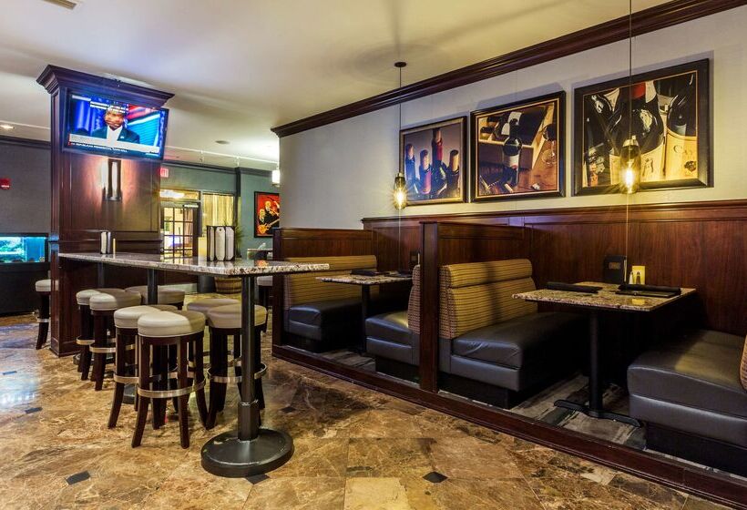 בית מלון כפרי Hilton Columbia Center