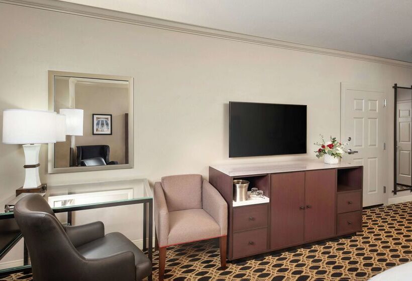 בית מלון כפרי Hilton Columbia Center