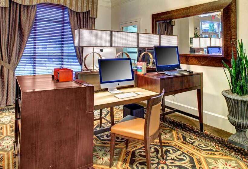 בית מלון כפרי Hilton Columbia Center