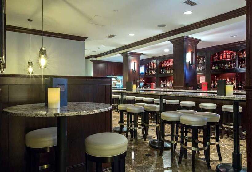 בית מלון כפרי Hilton Columbia Center