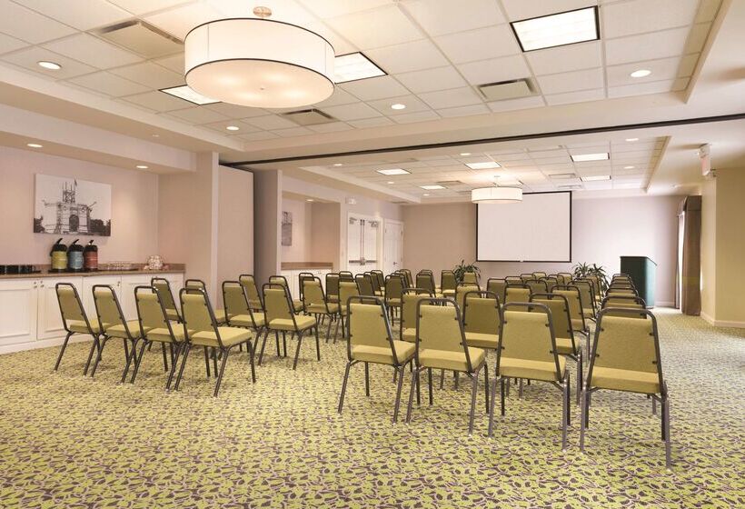 호텔 Hilton Garden Inn Akron Canton Airport