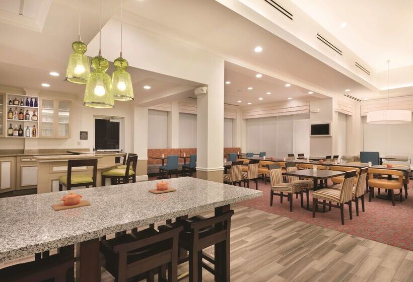 酒店 Hilton Garden Inn Akron Canton Airport