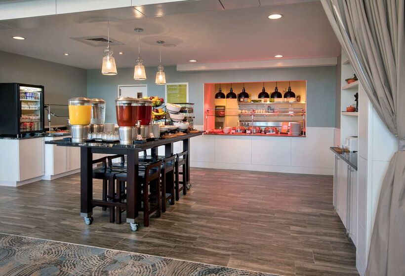 בית מלון כפרי Hilton Garden Inn Albany Medical Center