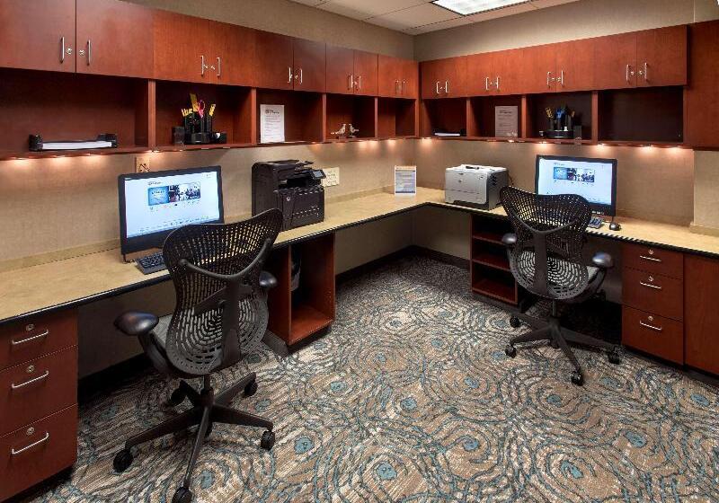 בית מלון כפרי Hilton Garden Inn Albany Medical Center