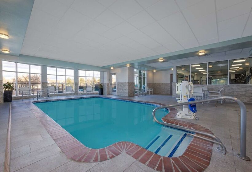 هتل Hilton Garden Inn Albuquerque / Journal Center