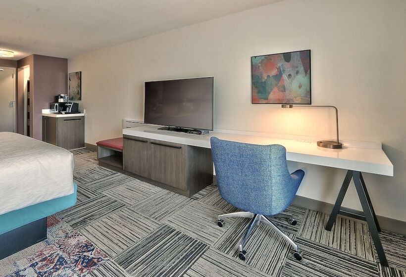 هتل Hilton Garden Inn Albuquerque / Journal Center